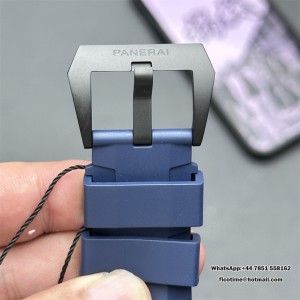 VSF P9000 PAM1232 44mm Submersible Carbon Blue Dial Blue Rubber Strap - Image 6