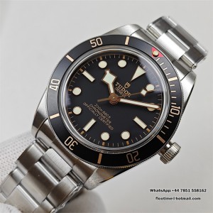 ZF A2836 Black Bay BB58 39mm Black Dial SS Bracelet - Image 3