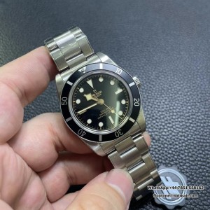 ZF A2836 Black Bay BB54 37mm Black Dial SS Bracelet - Image 6