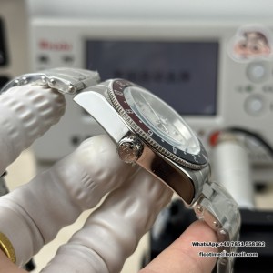 ZF A2824 Black Bay GMT 41mm Blue/Red Bezel White Dial SS Bracelet - Image 6