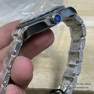 ZF A2836 Black Bay BB58 39mm Blue Dial SS Bracelet - Image 5