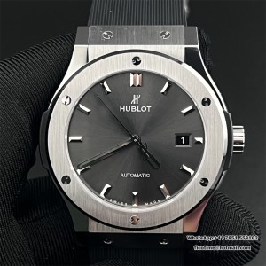 JJ+F A1110 Classic Fusion 42mm Grey Dial Black Rubber Strap - Image 1
