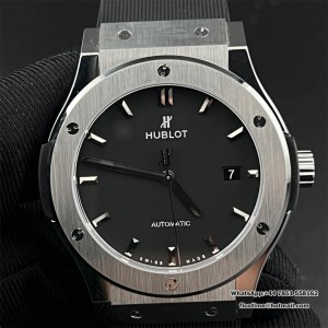 JJ+F A1110 Classic Fusion 42mm Black Dial Black Rubber Strap - Image 1