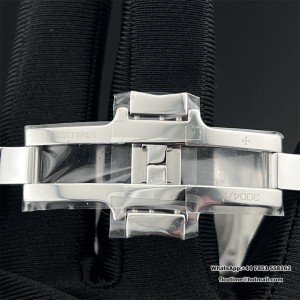 PPF A1226SC Overseas 42mm 47040 Blue Dial SS Bracelet - Image 5