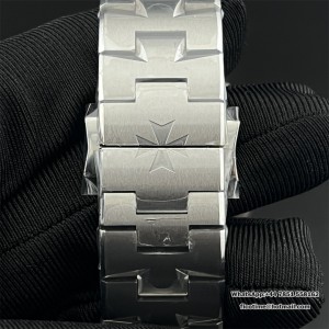 PPF A1226SC Overseas 42mm 47040 Blue Dial SS Bracelet - Image 7