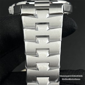 PPF A1226SC Overseas 42mm 47040 White Dial SS Bracelet - Image 5