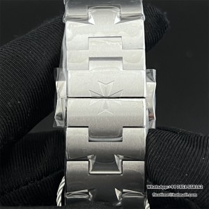 PPF A1226SC Overseas 42mm 47040 White Dial SS Bracelet - Image 6