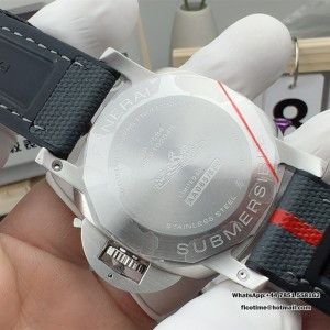 PAM1579 Submersible Luna Rossa 42mm VSF White Dial Gummy Strap P900 - Image 6