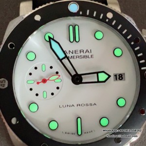 PAM1579 Submersible Luna Rossa 42mm VSF White Dial Gummy Strap P900 - Image 8