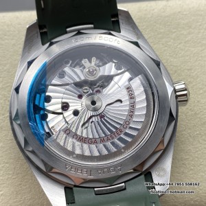 VSF A8938 Aqua Terra 150M 43mm Worldtimer SS/RU Green Dial - Image 4