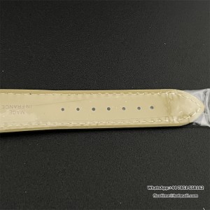 AF Quartz Tank Must 33.7x25.5mm  White Dial Black Leather Strap - Image 7