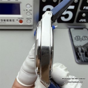 8F A5100 Overseas 4500V 41mm Blue Dial Blue Rubber Strap - Image 5