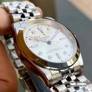 Heritage Black Bay 39mm KRF Silver Dial SS Bracelet A2824 - Image 4