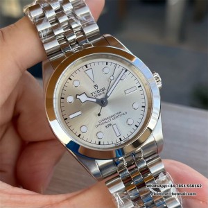 Heritage Black Bay 39mm KRF Silver Dial SS Bracelet A2824 - Image 5