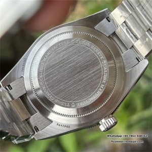 ZF A2824 Black Bay BB68 43mm  Silver Dial SS Bracelet - Image 7