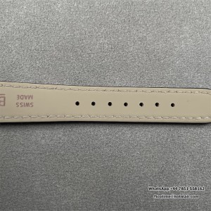 F1F Tank Must 29.5*22 White Dial Black Leather Strap Swiss Quartz - Image 4