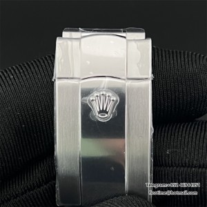 ZF A2824 Skydweller 42mm White Dial Oyster Bracelet - Image 6
