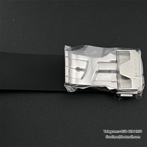 JJ+F A1110 Classic Fusion 42mm Black Dial Black Rubber Strap - Image 5