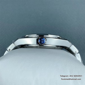 ZF A5100 Overseas 41mm 4500V Silver Dial SS Bracelet - Image 3