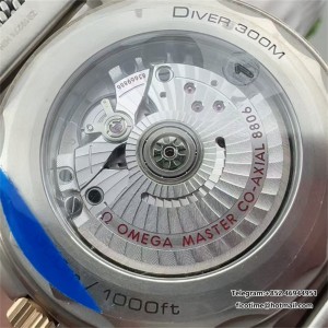 VSF A8806 Seamaster 300m 2024 42mm TI/TI Green Dial - Image 3