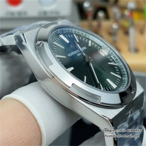 8F A5100 Overseas 4500V 41mm Green Dial SS Bracelet - Image 6