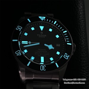 XF A2824 Black Pelagos 42MM  Gray Titanium Bracelet - Image 8