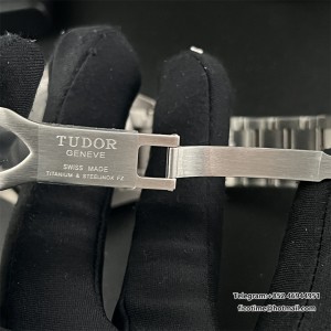 XF A2824 Blue Pelagos 42MM  Gray Titanium Bracelet - Image 7