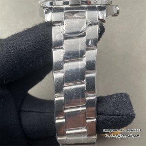 Avenger Seawolf GMT 44mm SS Black Dial with Red Second Hand on SS Bracelet A2834 - Image 5