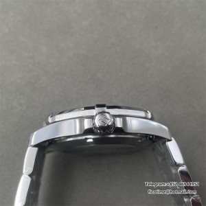 Tag Swiss quartz 40.5mm white dial - Image 3